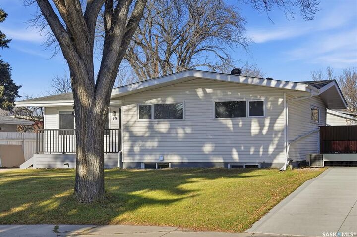 Property Photo: 59 Tucker Crescent SK S7H 3H4