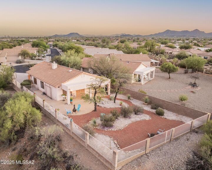 Property Photo:  3847 N Nash Creek Court  AZ 85745 