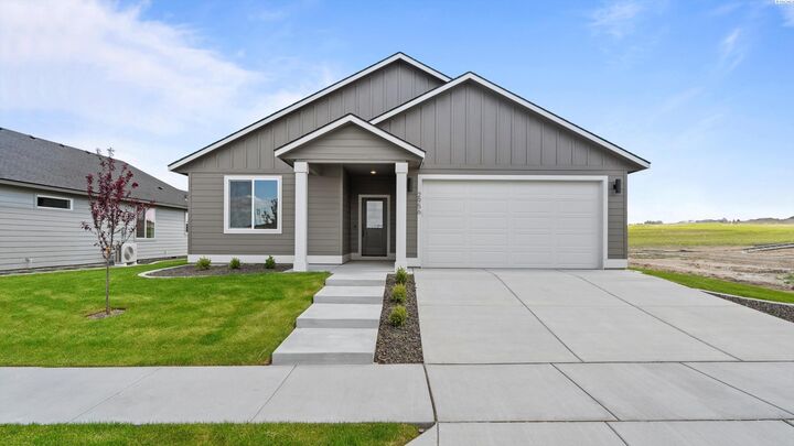Property Photo: 2956 Tarragon Avenue WA 99352