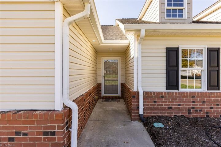 Property Photo:  105 Plantation Place Lane  NC 27030 