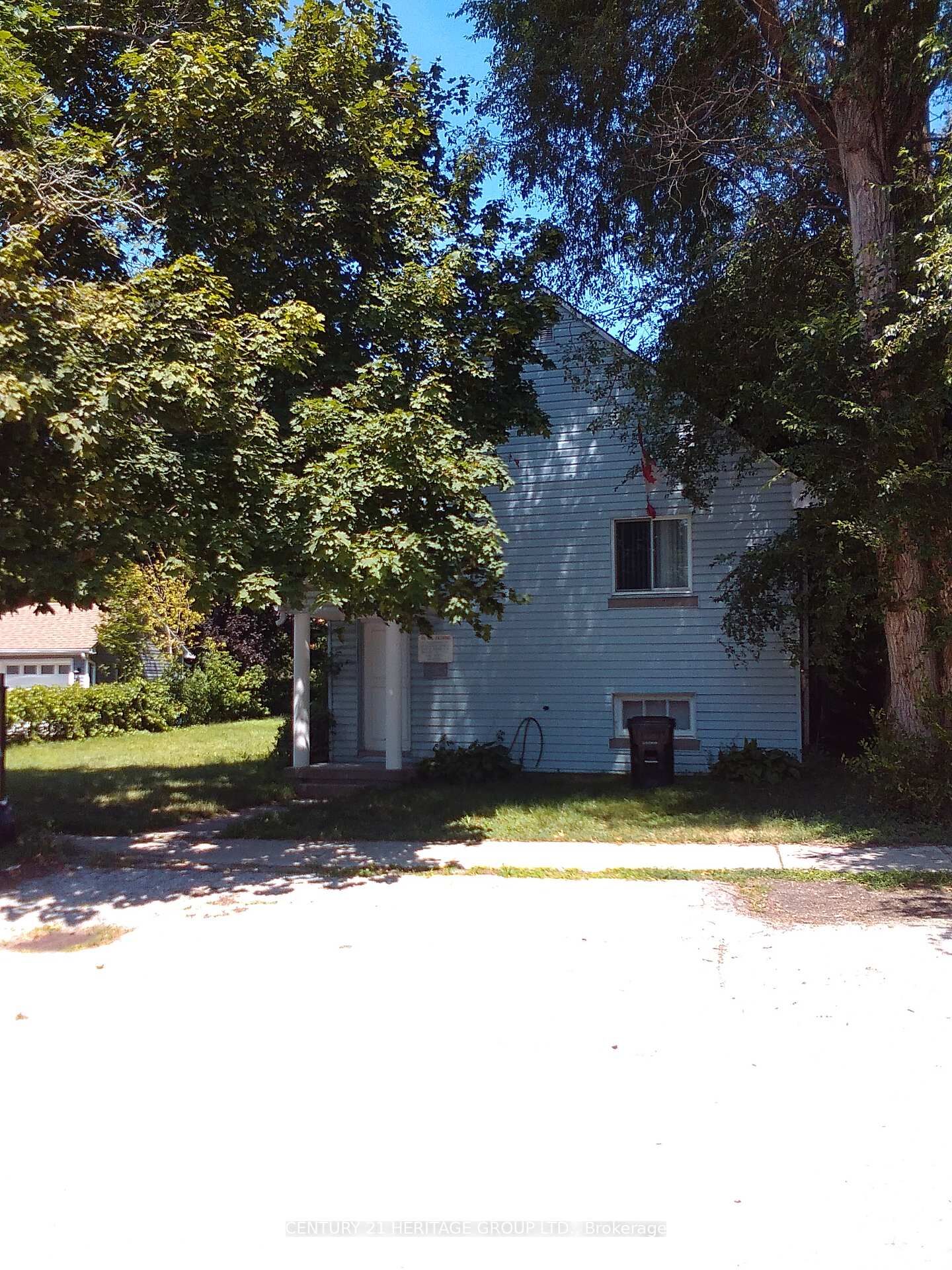 Property Photo:  8 Richmond Street W  ON L0G 1W0 