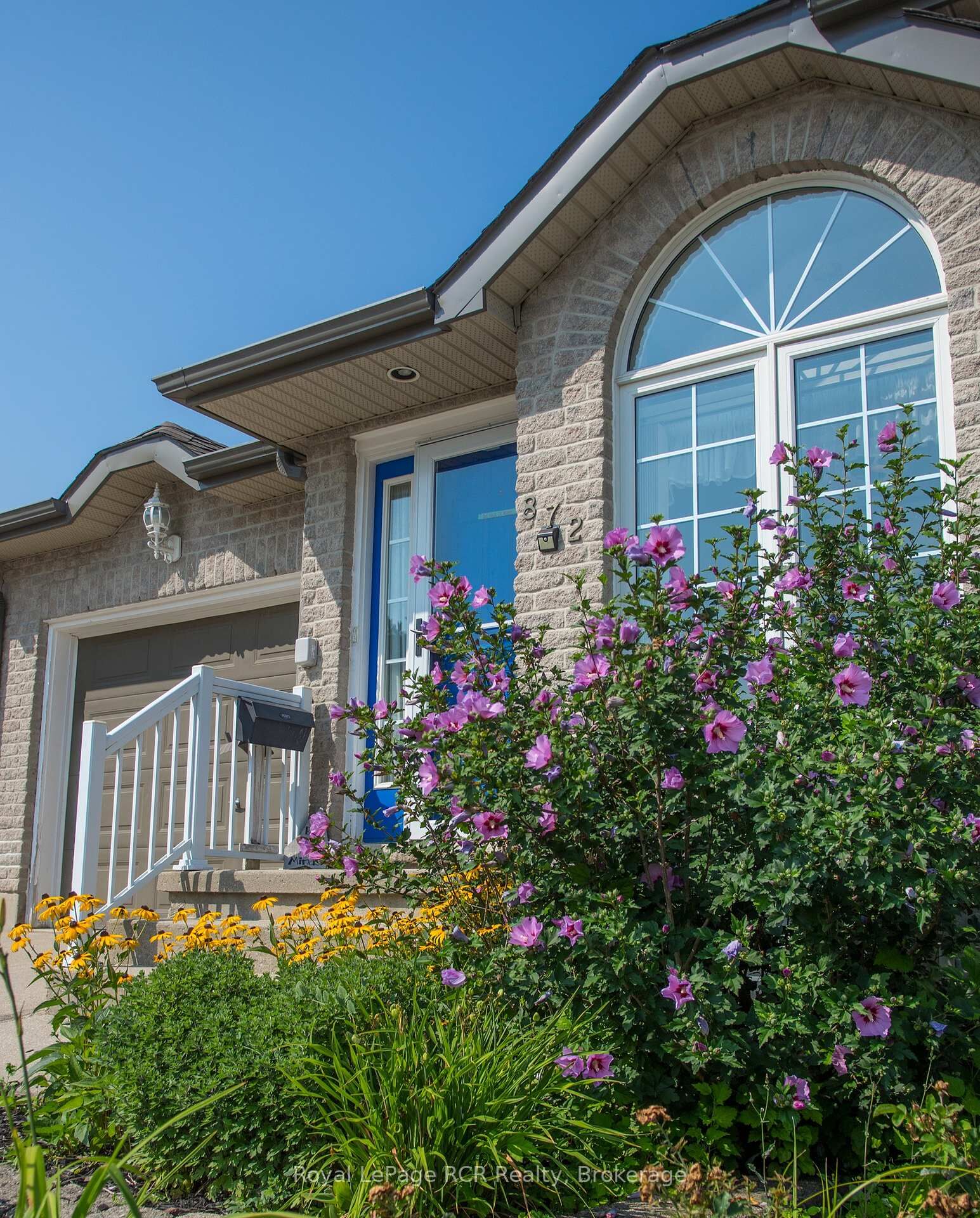 Property Photo:  872 9th A East Avenue  ON N4K 6Y6 