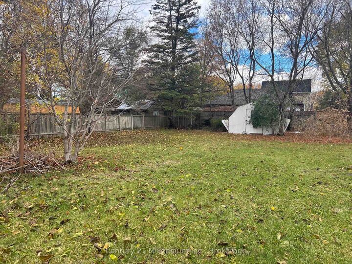 Property Photo:  219 Spruce Street  ON L9Y 3G9 