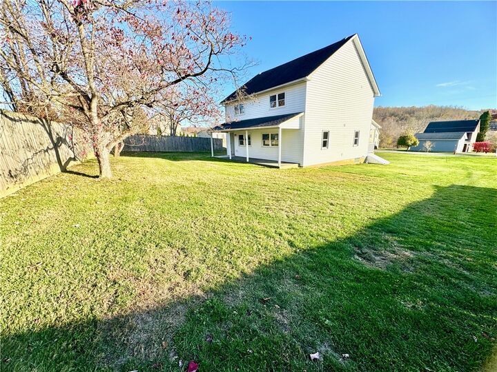 Property Photo:  309 Oak Street  PA 15666 