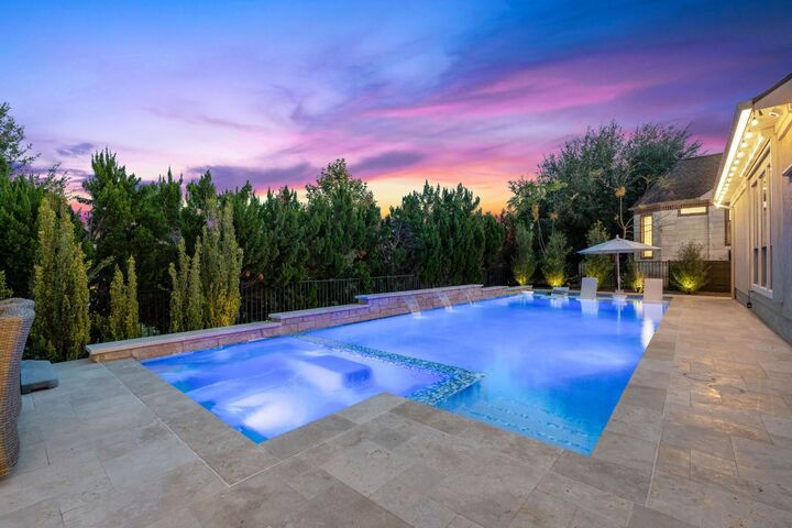 Property Photo: 113 Lakota Pass TX 78738