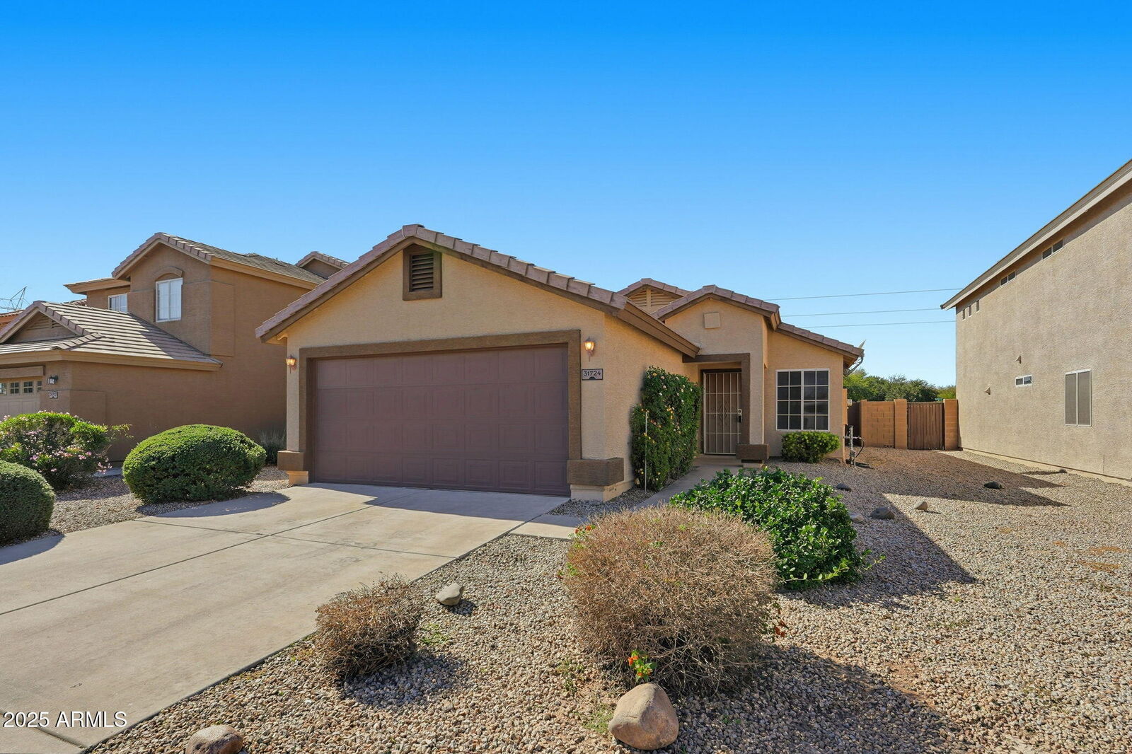 Property Photo:  31724 N Cheyenne Drive  AZ 85143 