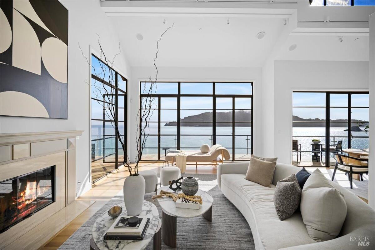 Property Photo:  2580 Mar East Street  CA 94920 