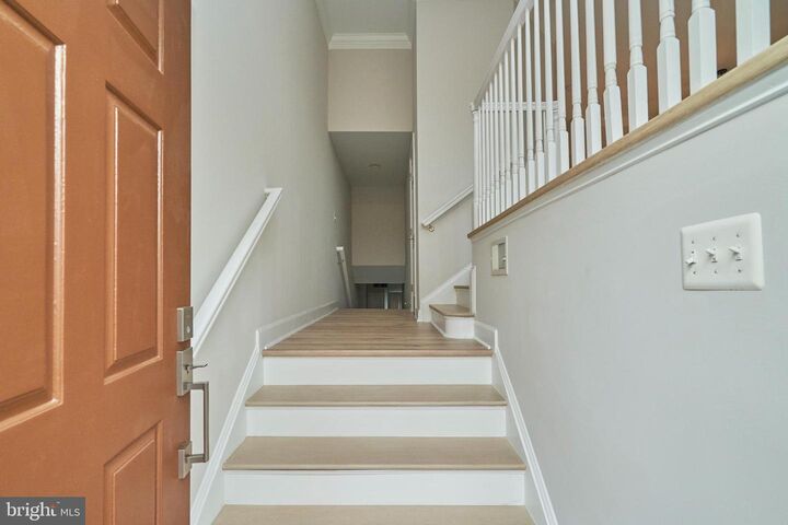 Property Photo:  121 Herndon Mill Circle  VA 20170 