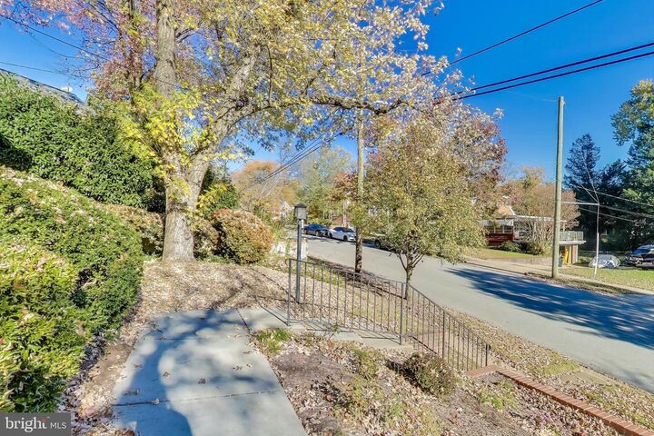 Property Photo: 3212 Crest Avenue MD 20785