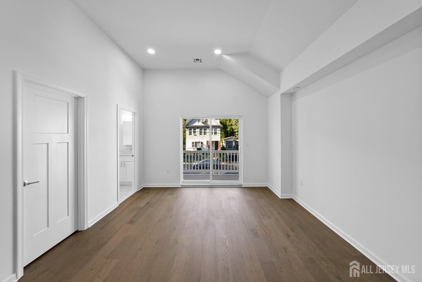 Property Photo: 410 Morris Place NJ 07203