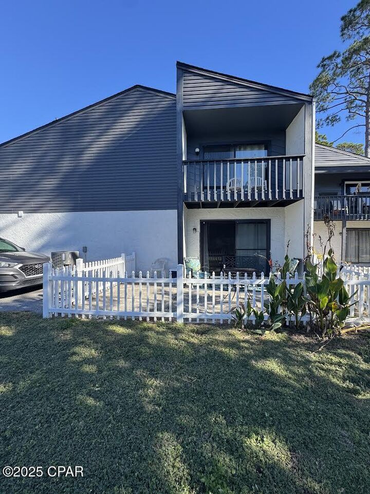 Property Photo:  7125 N Lagoon Drive H  FL 32408 