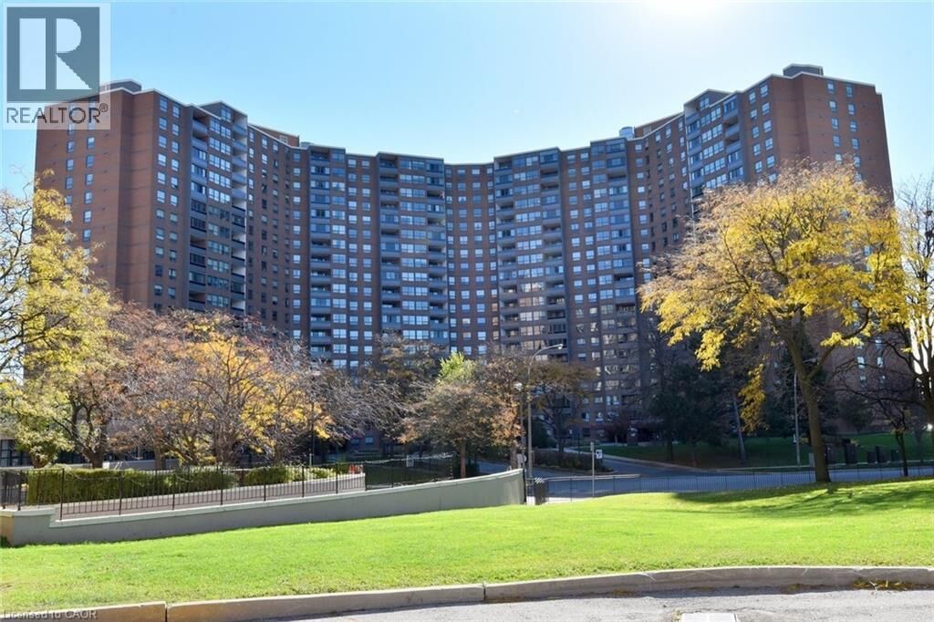 Photo de la propriété:  627 The West Mall Drive 802  ON M9C 4X5 