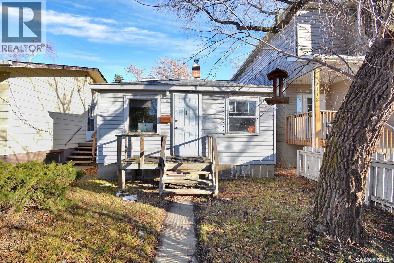 Property Photo: 1116 I Avenue S SK S7M 1Z8