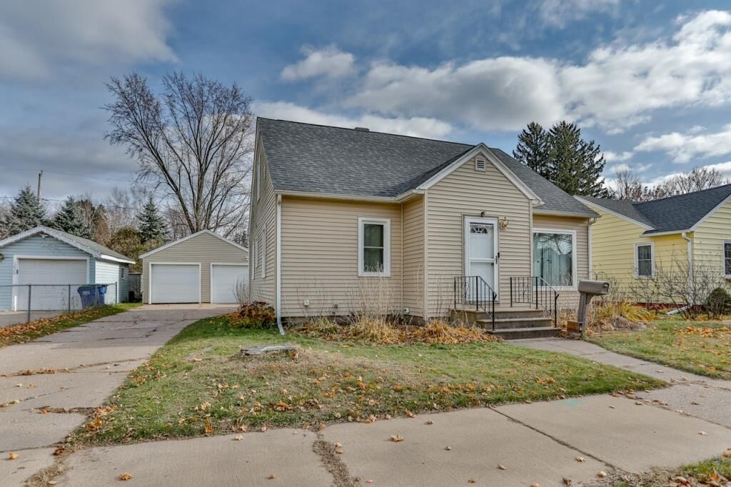 Property Photo:  1009 North 7th Avenue  WI 54401 
