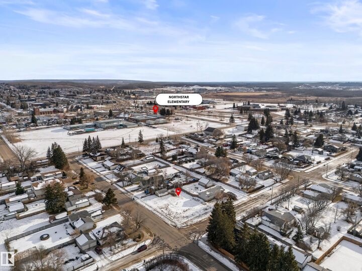 Property Photo:  5107 58 Street  AB T9M 1S3 