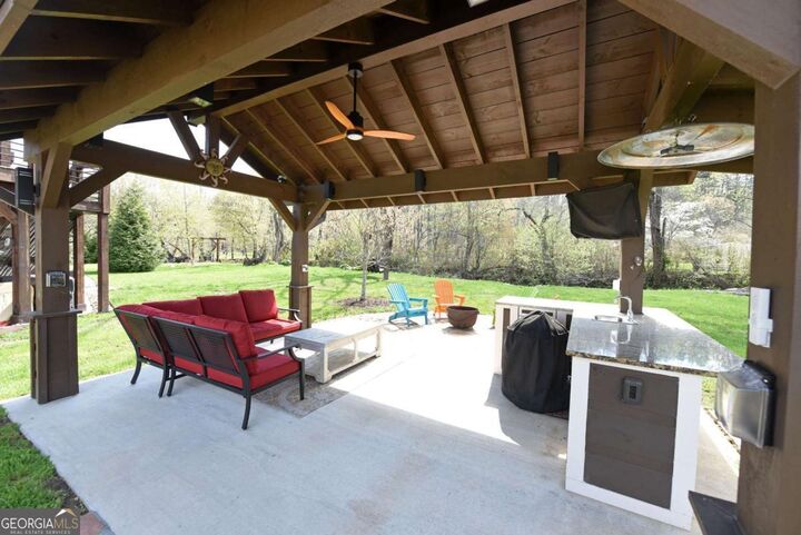 Property Photo:  467 Golden Nugget Road  GA 30512 