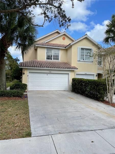 Property Photo: 1161 Pinewood Lake Ct FL 33415