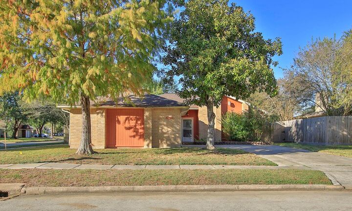 Property Photo:  3326 Hartfield Lane  TX 77388 