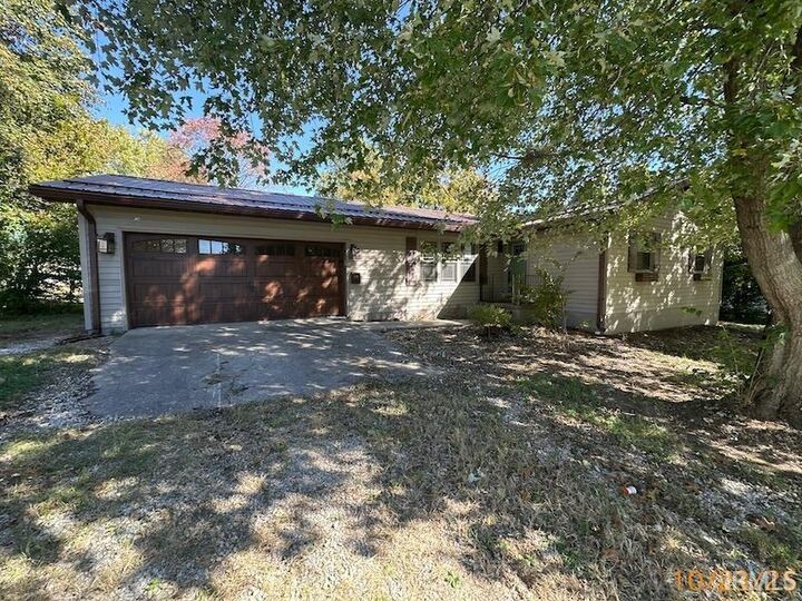 602 S 10th Street  Petersburg IN 47567 photo