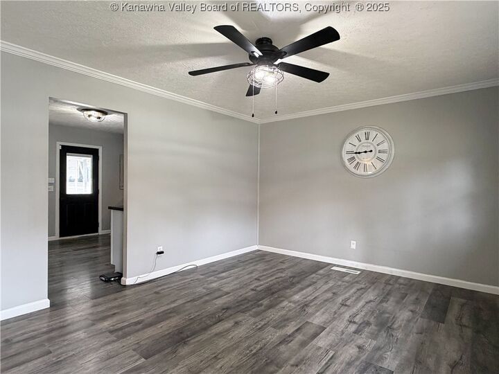 Property Photo:  205 Sun Valley Drive  WV 25177 