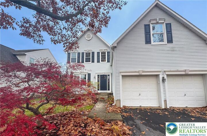 Property Photo: 280 Susquehanna Trail PA 18104