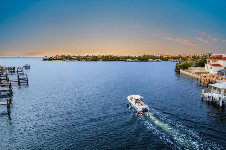 Property Photo:  1215 Acappella Lane  FL 33572 