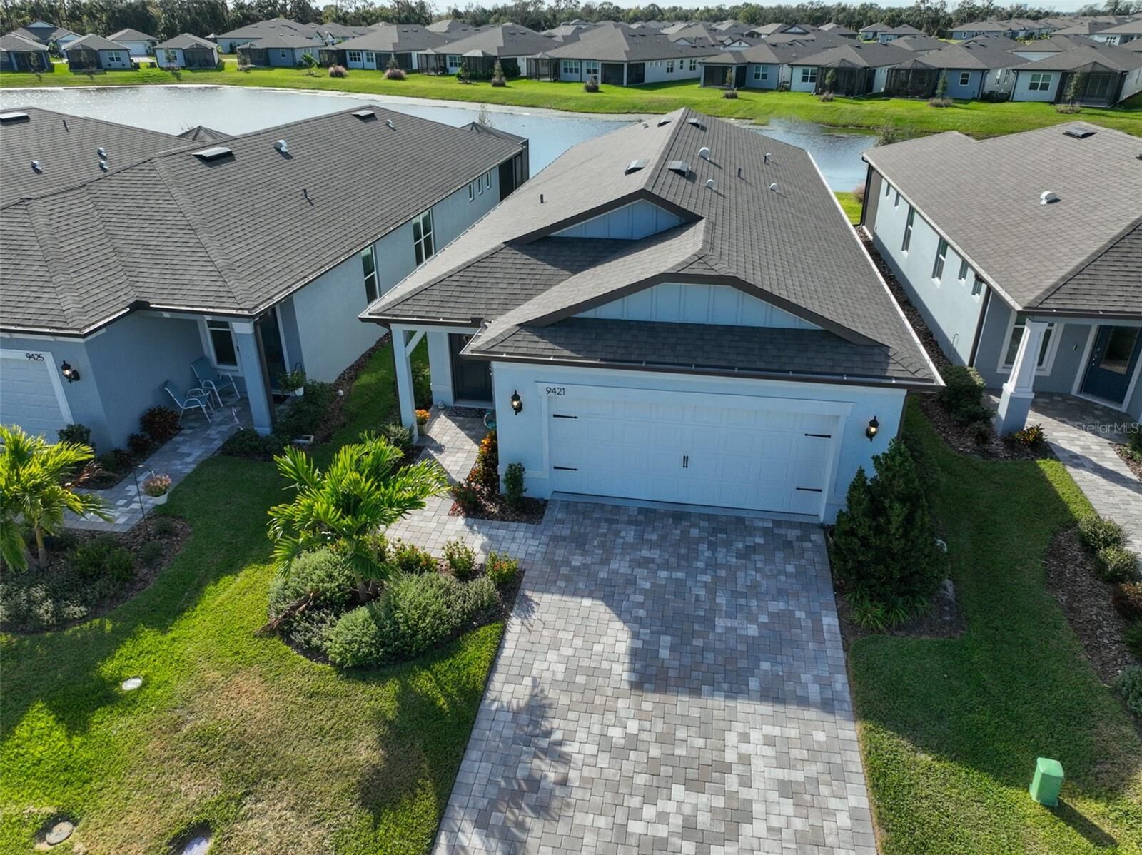 Property Photo:  9421 Shorebird Court  FL 34219 