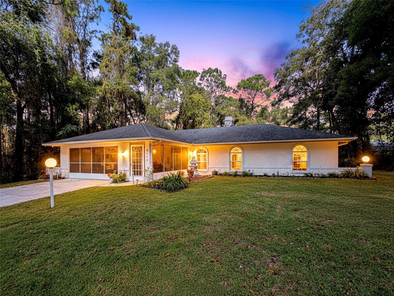 Property Photo:  6079 E King Lane  FL 34452 