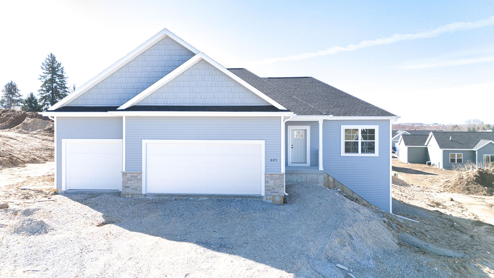 Property Photo:  605 Sycamore Pl  WI 53091 