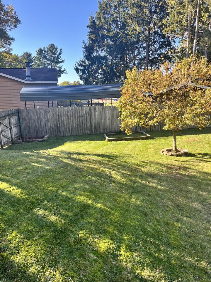 Property Photo: 2250 Deanna Street MI 49444