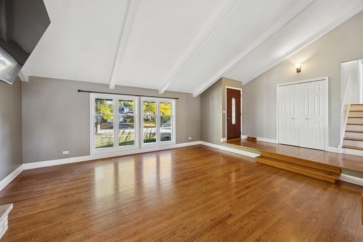 Property Photo:  1116 Hidden Spring Drive  IL 60540 