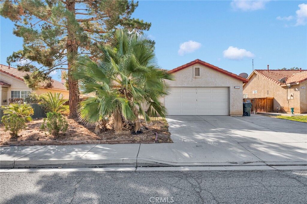 Property Photo:  11117 Villa  CA 92301 