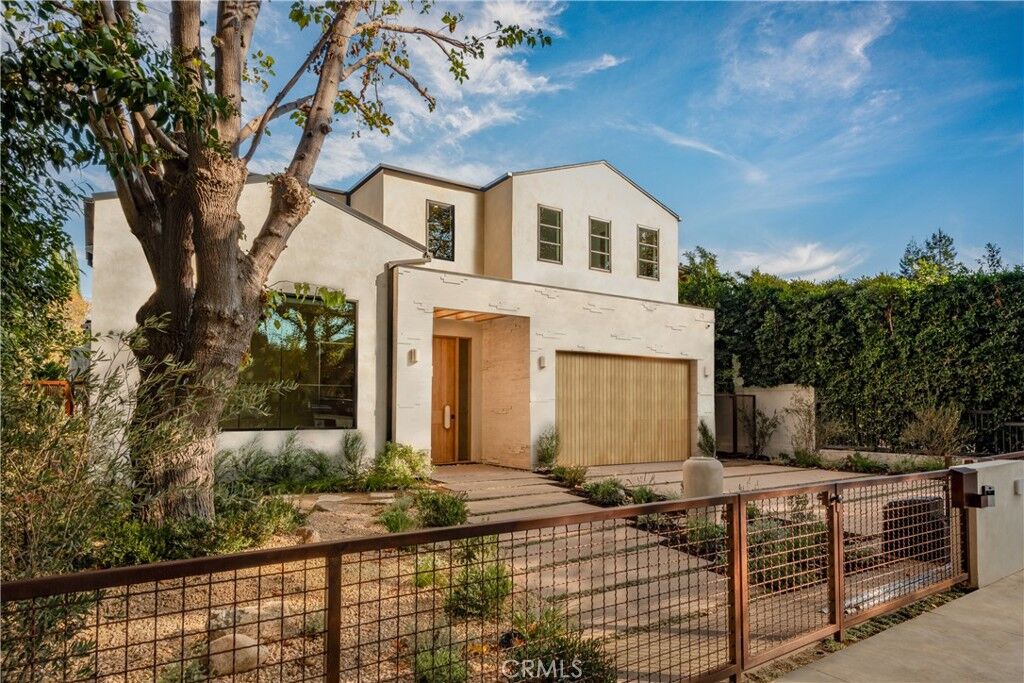 Property Photo: 4170 Sunnyslope Avenue CA 91423
