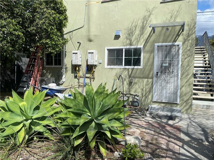 Property Photo:  619 E Lemon 1  CA 91016 