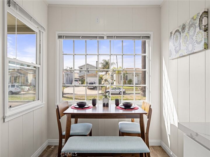 Property Photo:  724 Border Avenue  CA 90501 