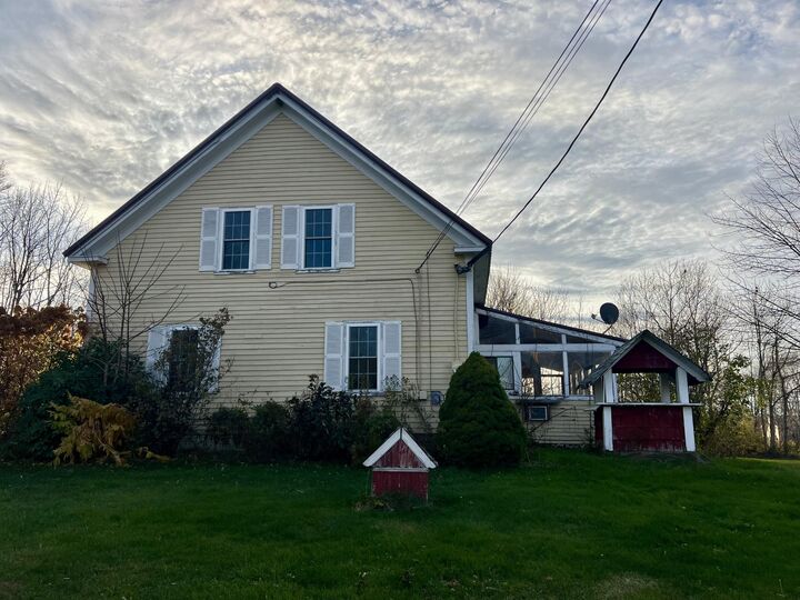 Property Photo: 473 Mount View Road ME 04986