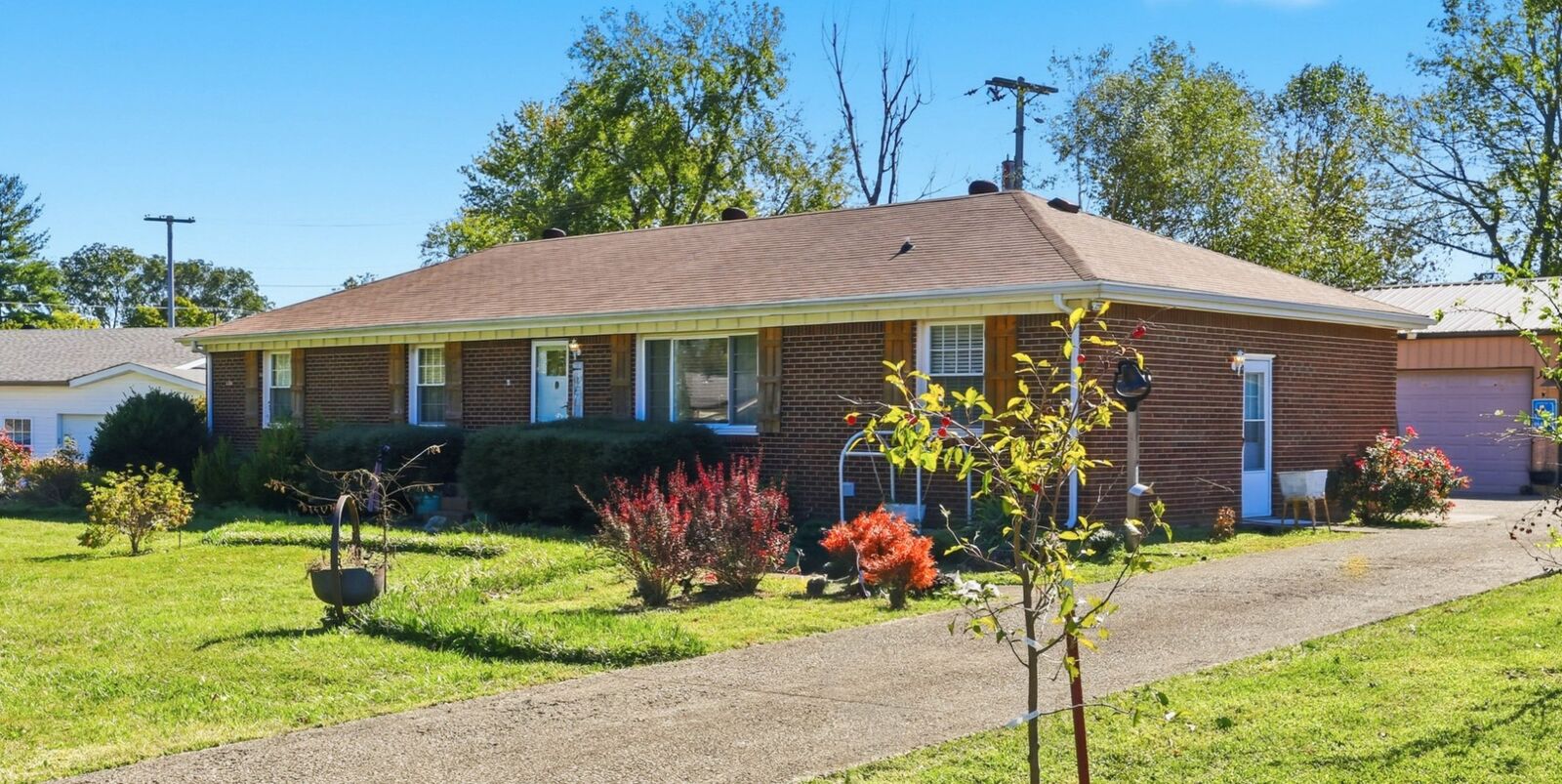 Property Photo:  224 Sewell Dr  TN 37042 