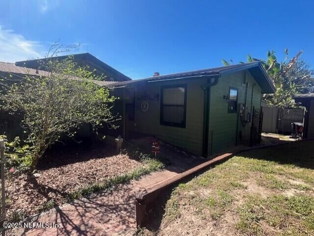 Property Photo: 129 Cleo Lane FL 32189