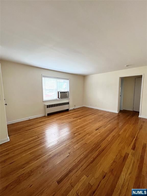 Property Photo:  51 W Hudson Avenue 1  NJ 07631 
