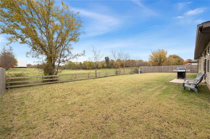 Property Photo: 34 W Kiowa Street AR 72730