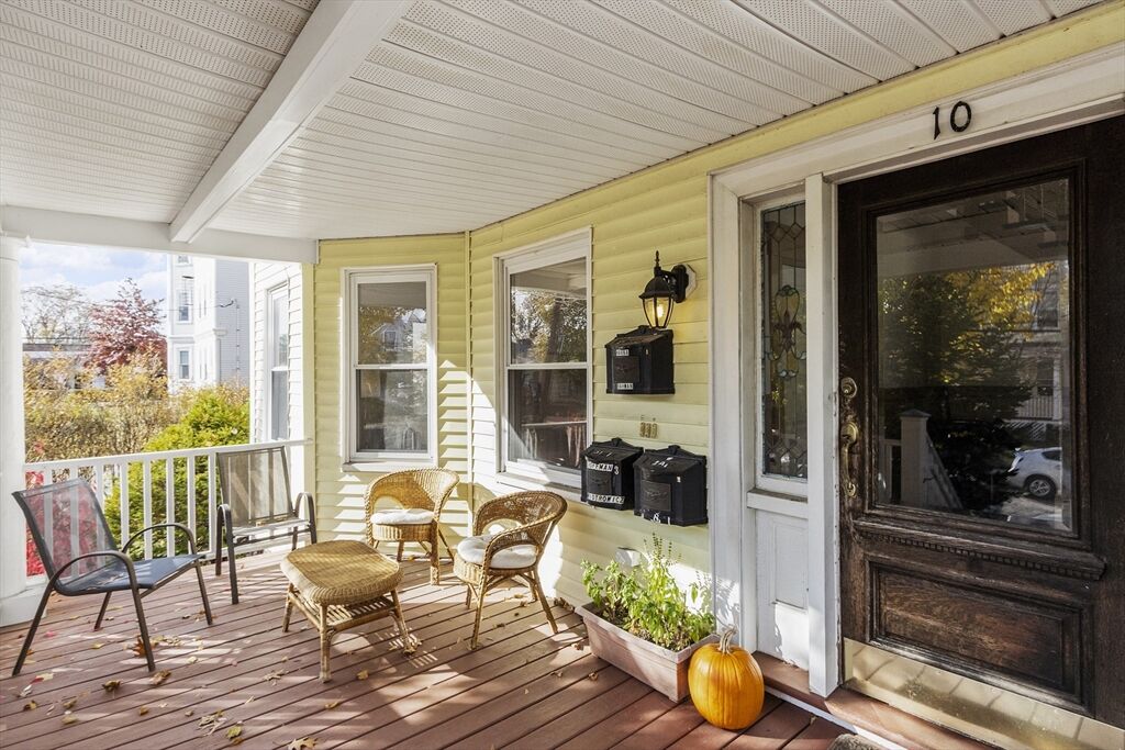 Property Photo: 10 Marlboro St 1 MA 02478