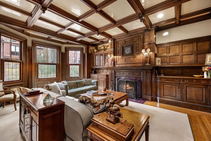 Property Photo:  357-359 Beacon St 2  MA 02116 