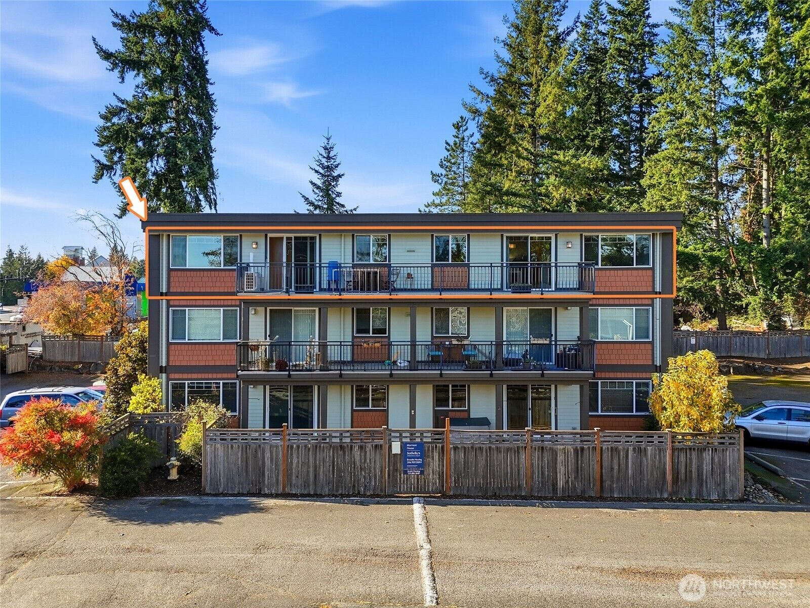 Property Photo:  7503  212th Street SW #B302  WA 98026 