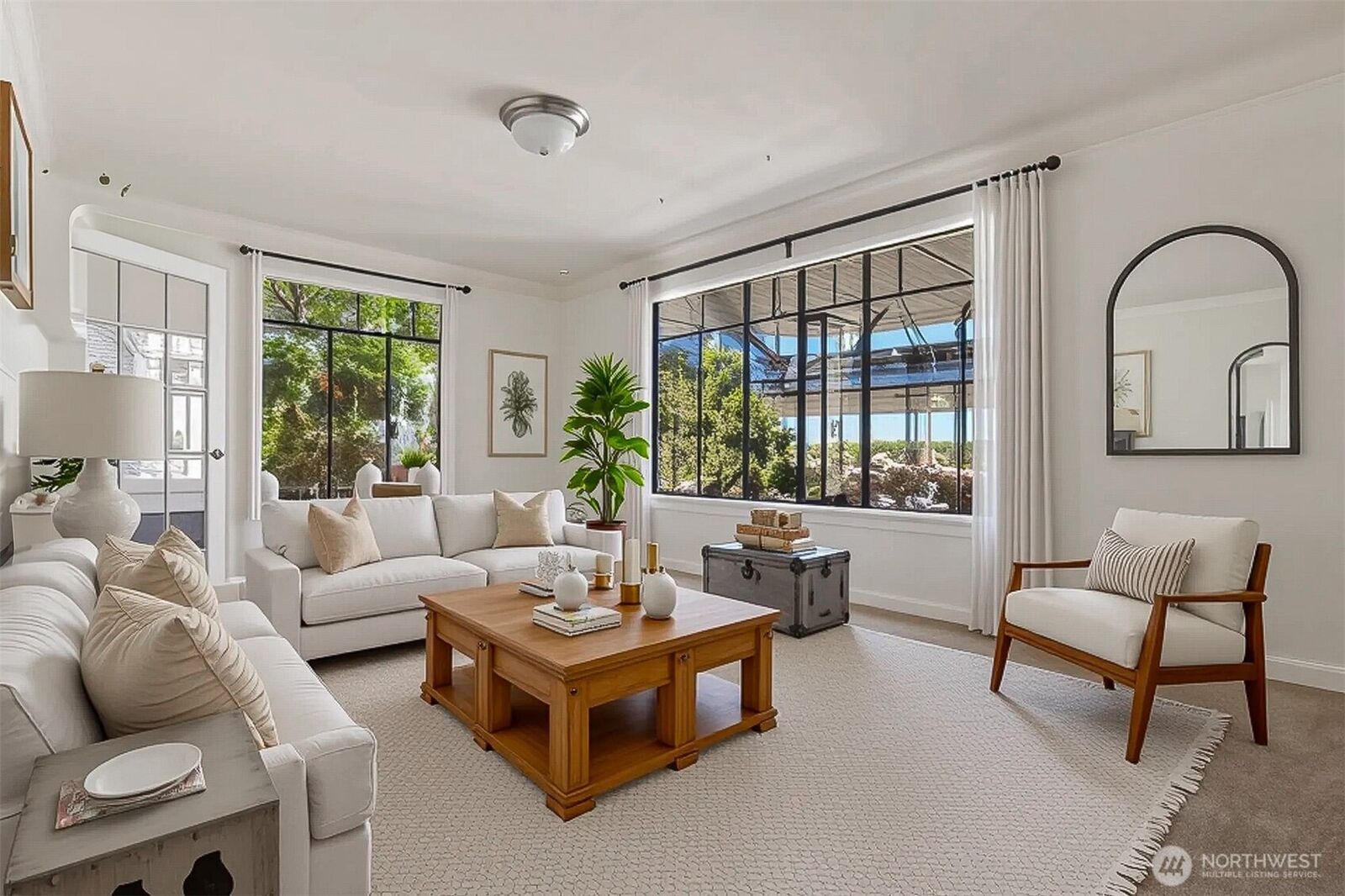 Property Photo:  3121  Franklin Avenue E 24  WA 98102 