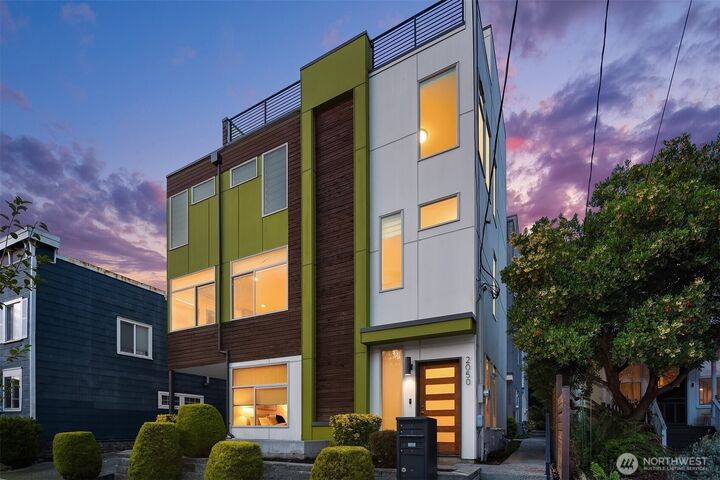 Property Photo:  2050 NW 62nd Street  WA 98107 