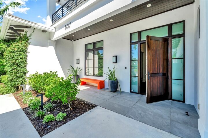 Property Photo: 507 Bay Drive FL 32963