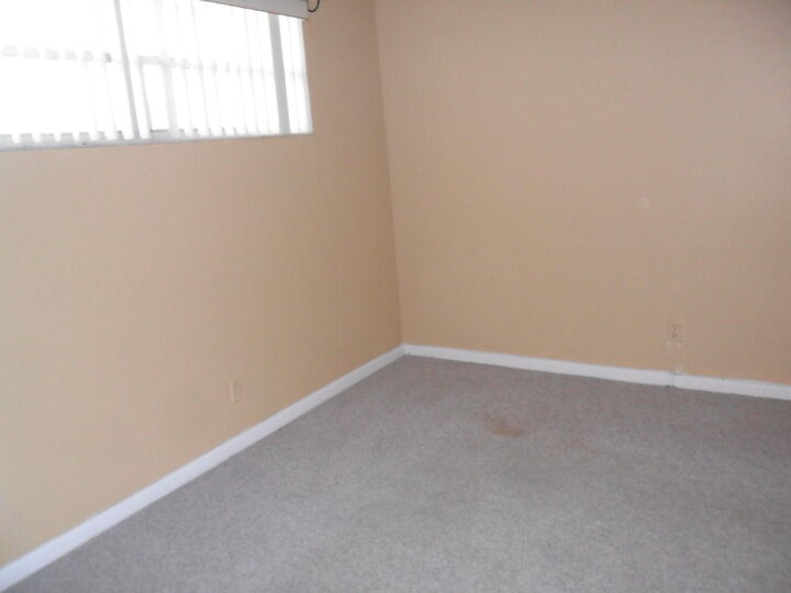 Property Photo:  9420 S Hollybrook Lake Drive 105  FL 33025 