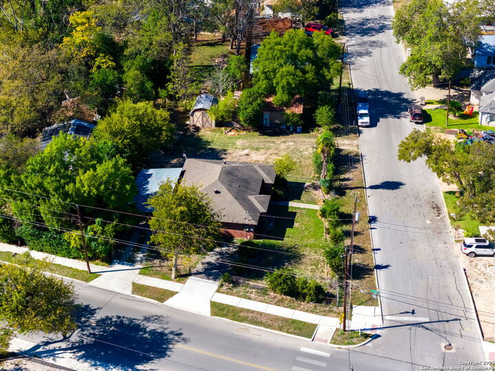Property Photo: 135 N Plum Ave TX 78130