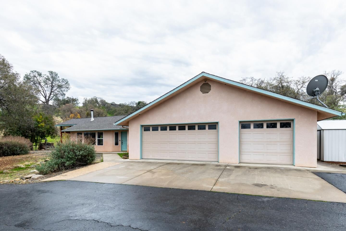 Property Photo:  41508 Roaring River Court  CA 93614 