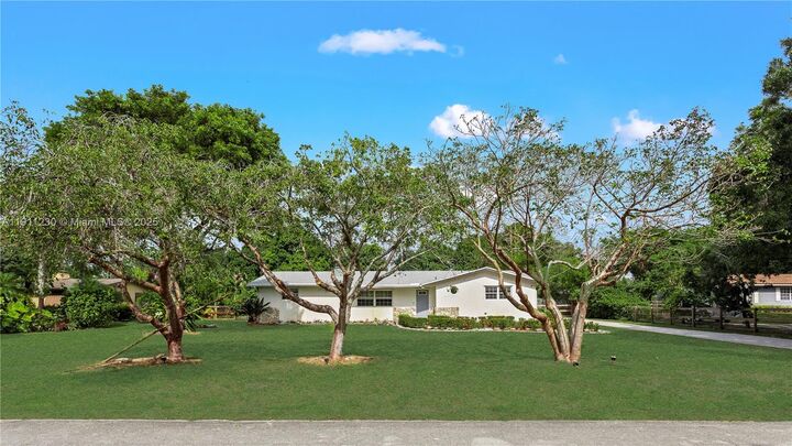 Property Photo: 13791 SW 18th Ct FL 33325